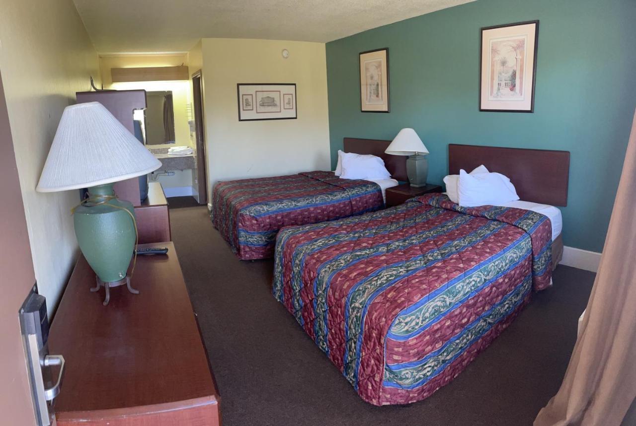 Hilltop Inn Pittsburgh Crafton Екстер'єр фото