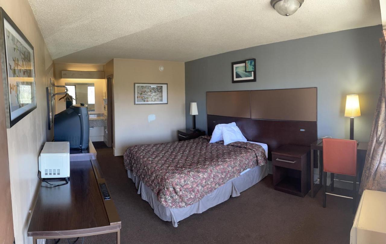 Hilltop Inn Pittsburgh Crafton Екстер'єр фото