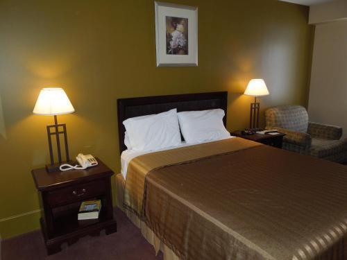 Hilltop Inn Pittsburgh Crafton Екстер'єр фото