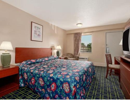 Hilltop Inn Pittsburgh Crafton Екстер'єр фото