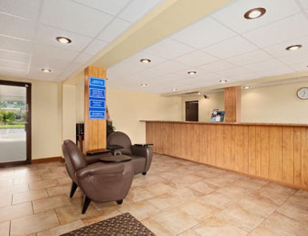 Hilltop Inn Pittsburgh Crafton Екстер'єр фото